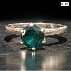 Elegant Silver and Green Gemstone Ring